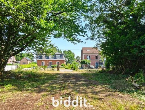                                         Grond te koop in Lens-Saint-Remy, € 80.000
