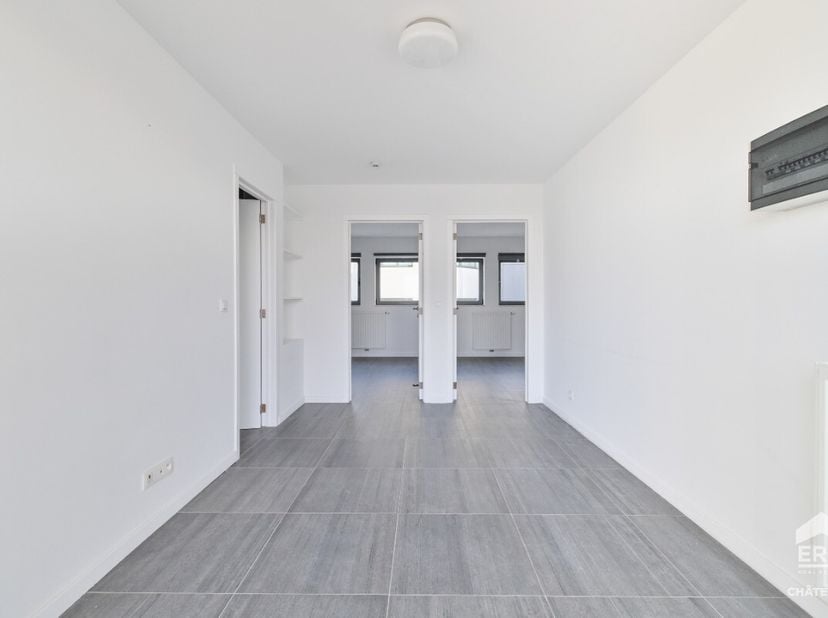 ement te koop  Brussel ERA Châtelain stelt u deze prachtige penthouse studio voor, gelegen op de bovenste verdieping van een mede-eigendom uit 2008, i