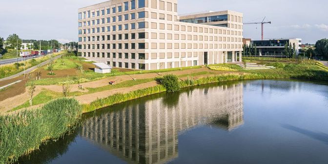 Project te huur in Beneluxpark 26, 8500 Kortrijk