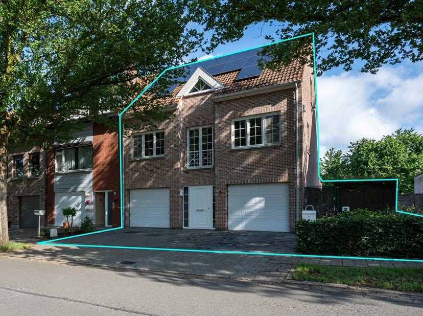 Instapklare en energiezuinige gezinswoning (280 m²) met 4 slaapkamers, dubbele garage en topligging<br />
In een rustige en residentiële straat te Ede