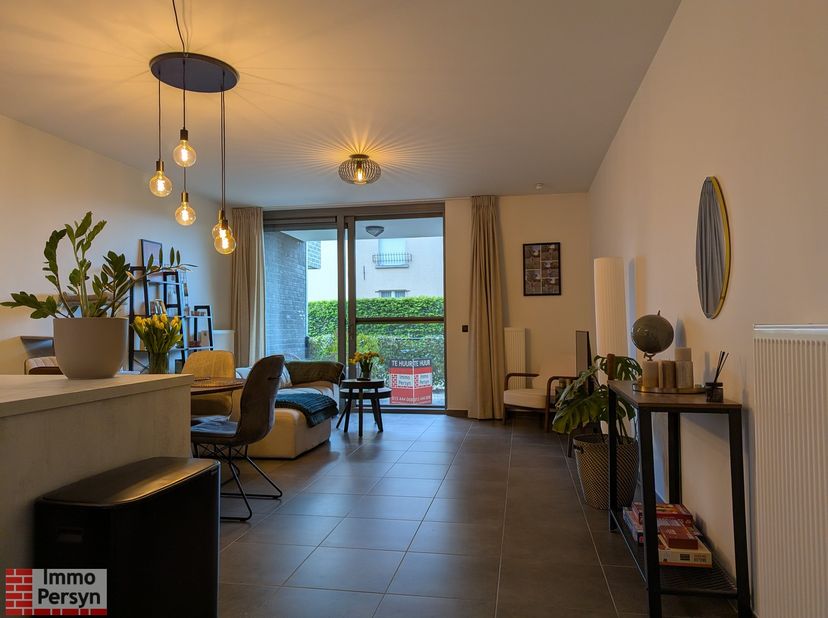 Wil jij graag comfortabel wonen ?&amp;nbsp; Dit instapklare gelijkvloers appartement in het hartje van Tielt-Winge biedt de perfecte balans tussen rust en