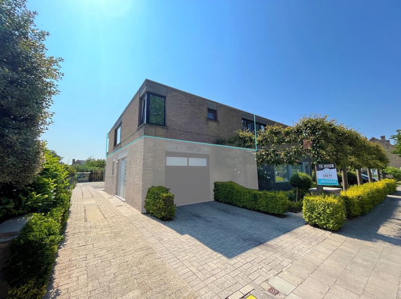 Op de grens tussen Assebroek en Sint-Kruis vinden we dit aangenaam 2-slaapkamer appartement, ideaal gelegen vlakbij de Maalse Steenweg met alle buurtw
