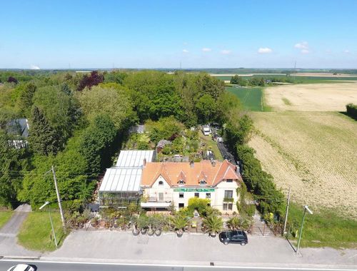                                         Gemengd gebruik te koop in Saint-Séverin, € 599.000
