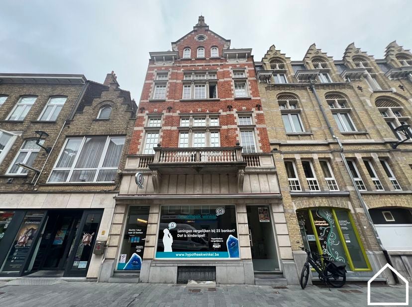 Bien professionnel à louer à Diksmuidestraat 6,
                    8900 Ieper
