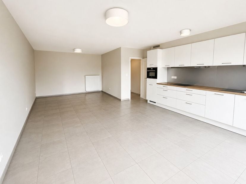 Bent u op zoek naar een ruim, instapklaar appartement met alle comfort op een centrale ligging?<br />
Dan is dit prachtige gelijkvloerse appartement a