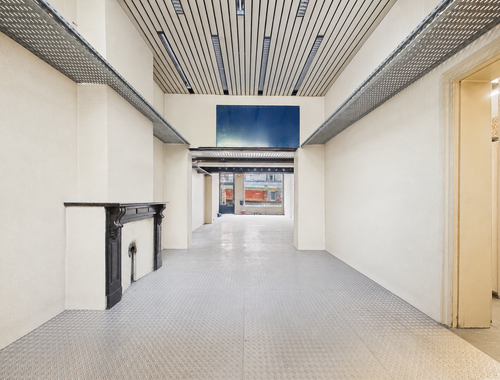                                         Commerce à louer à Ixelles, € 2.600
