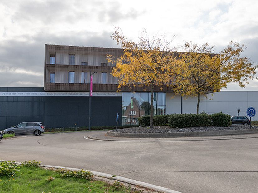Garage à vendre
                    à 3900 Overpelt