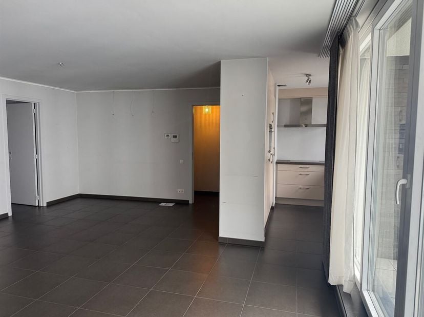 Instapklaar appartement met 2 slaapkamers, 2 terrassen en autostaanplaats op toplocatie in Lier!<br />
Ligging:<br />
Dit instapklare appartement bevi