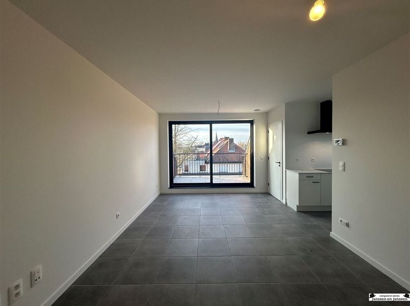 Het appartement heeft een oppervlakte van ca. 57,7, m2, één slaapkamer en een gezellig terras van 6m² zodat u altijd in alle rust en privacy een boekj