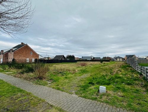                                         Bouwgrond te koop in Lommel, € 345.000
