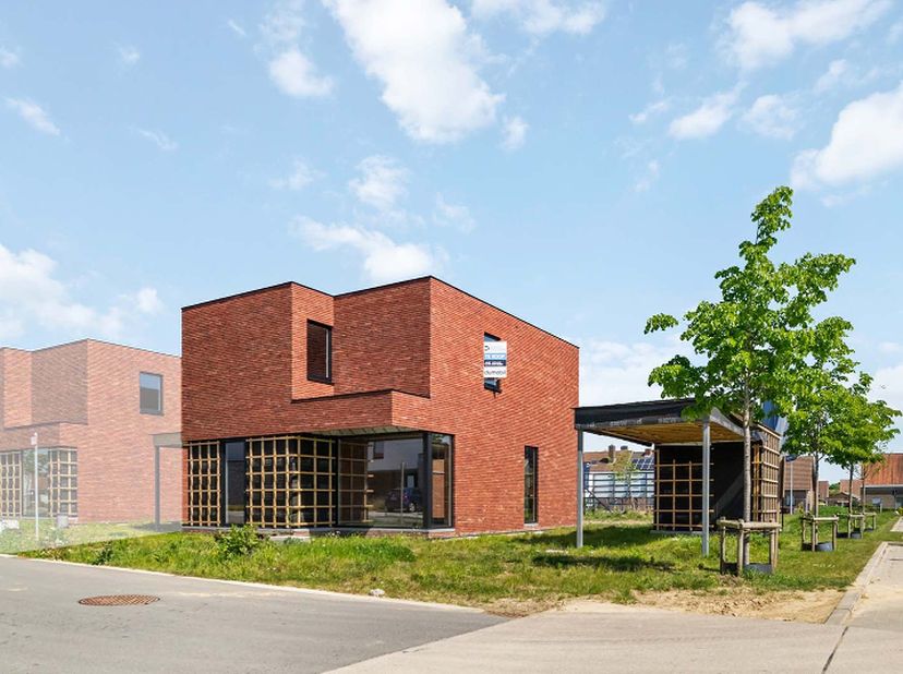 Deze kwalitatief opgebouwde alleenstaande woning (lot 130)&amp;nbsp;combineert het comfort van een open bebouwing met de vrijheid om het interieur nog vol