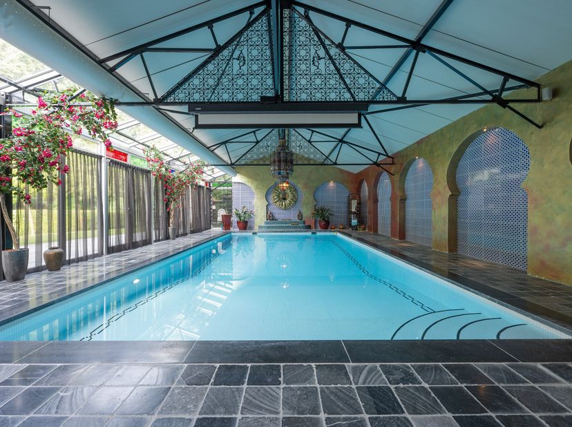 À la frontière de Schoten et de 's Gravenwezel se trouve ce morceau d'histoire datant de 1758. Sur une parcelle d'environ 9 053 m², la villa "'t Wit K