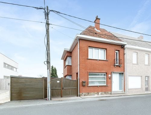                                         Eengezinswoning te koop in Baasrode, € 335.000
