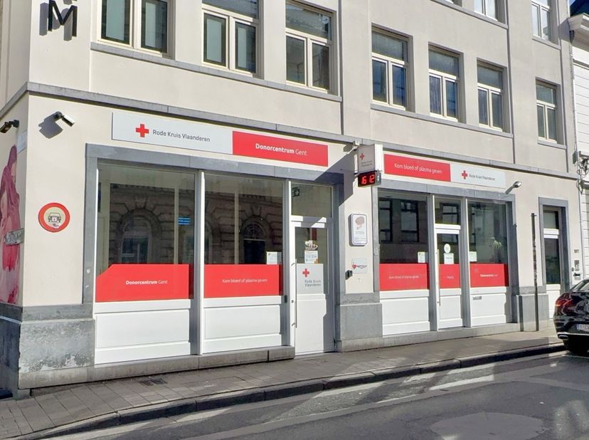 Bien professionnel à louer à Sint-Pietersnieuwstraat 107,
                    9000 Gent