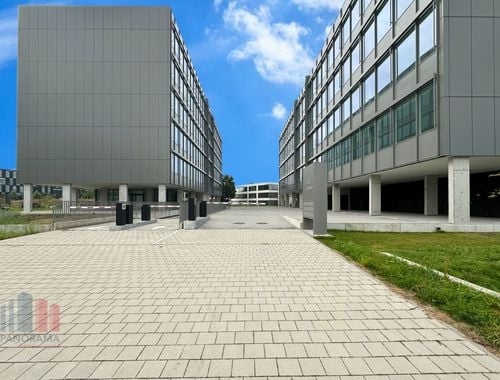                                         Bureaux à louer à Sint-Denijs-Westrem, € 50.000
