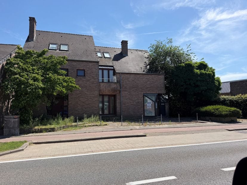Bien professionnel à vendre
                    à 3350 Orsmaal-Gussenhoven