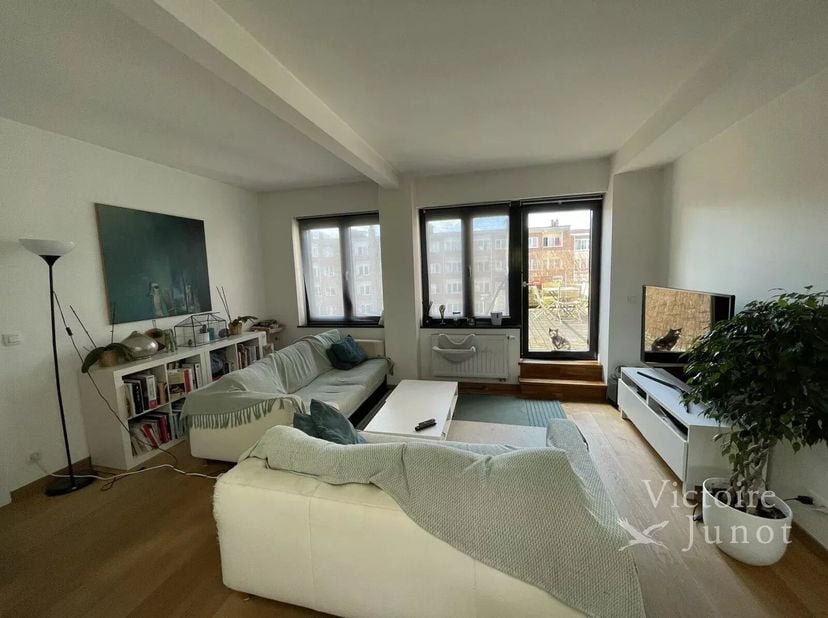 Bien présenté par Alexandra Dewitte Tel : 0473/84.61.61 ou alexandra.dewitte@victoire.be<br />
En exclusivité Victoire Junot vous propose sur Forest,<