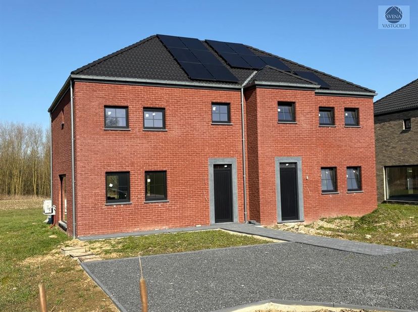 !!!VENDU!!!<br />
MAISON MITOYENNE<br />
Prix indicatif : 379 500 euros<br />
Cette maison entièrement aménagée, bénéficiant d'un emplacement magnifiq