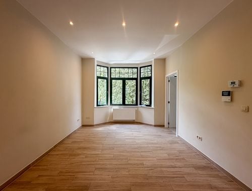                                         Appartement te huur in Vorst, € 1.250
