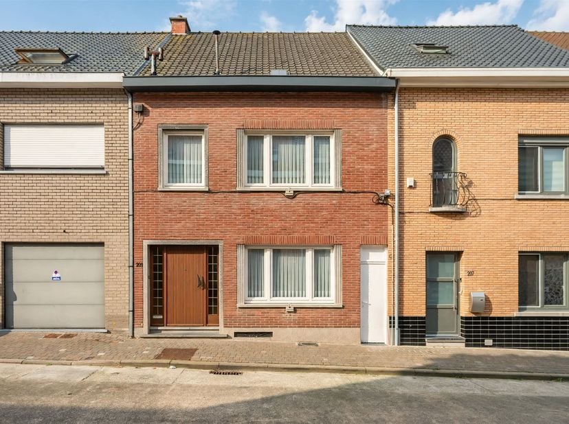 Huis te koop in Blauwesteen 209,
                    9600 Ronse