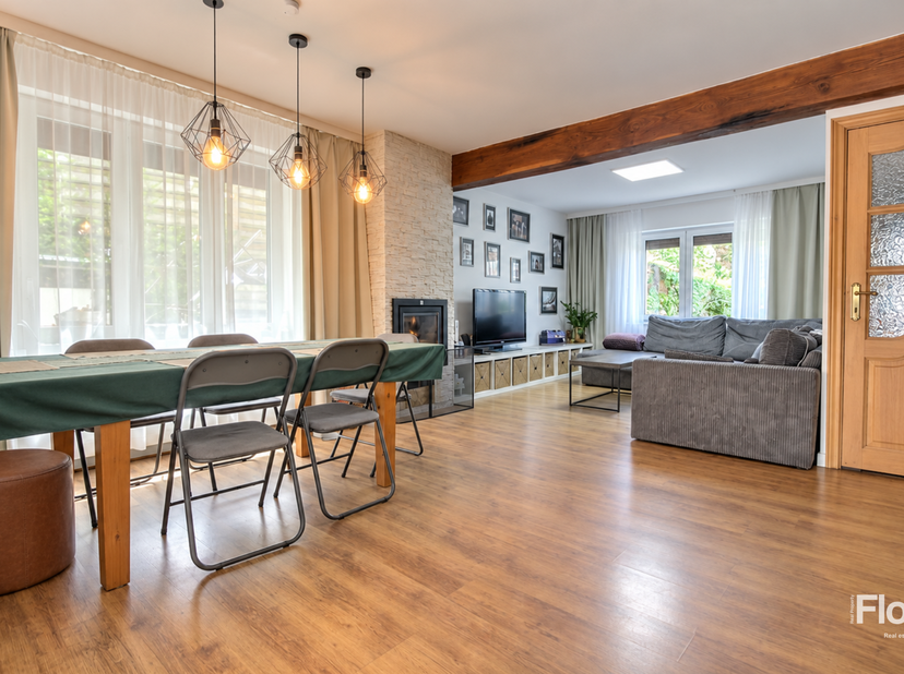 Huis te koop in Spoorwegstraat 11,
                    1651 Lot