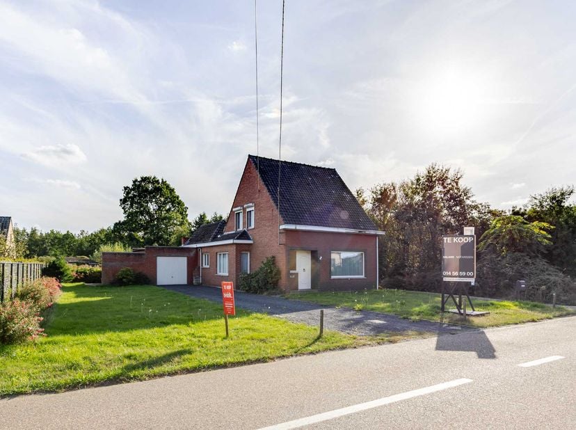 Huis te koop in Voort 73,
                    2440 Geel