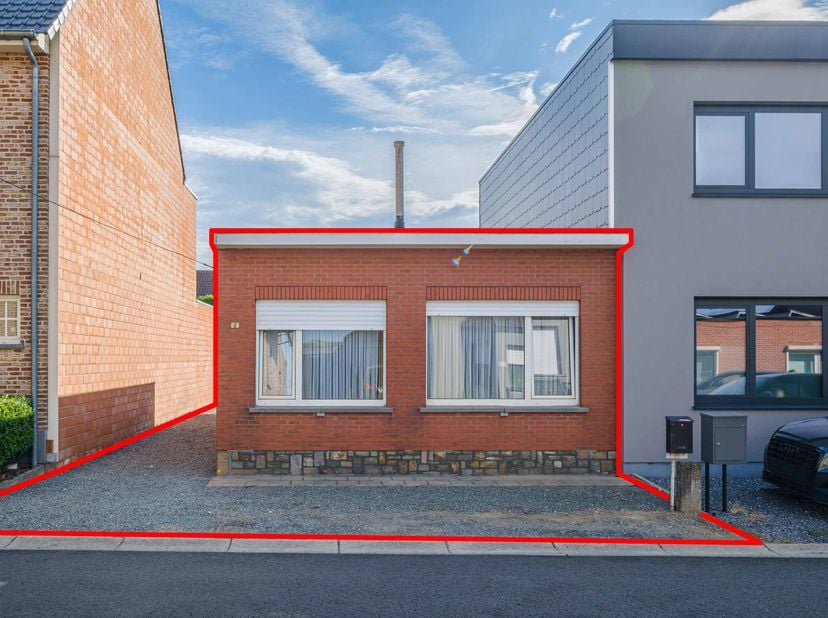 Huis te koop in Voetbalstraat 51,
                    2560 Nijlen