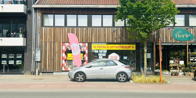 Bedrijfsvastgoed te huur in Kortrijksestraat 122 bus B, 8020 Oostkamp