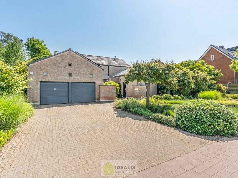 Maison à vendre
                    à 3930 Achel