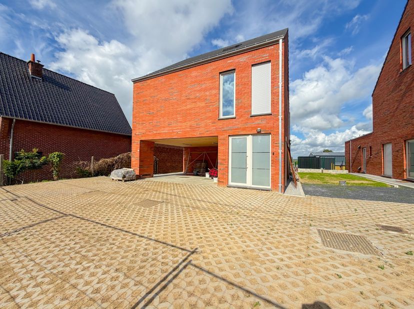 Huis te huur in Zuidlaan 138A,
                    9630 Munkzwalm