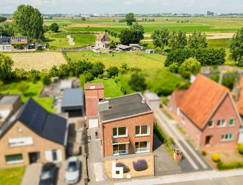                                         Villa à vendre à Oudenburg, € 310.000

