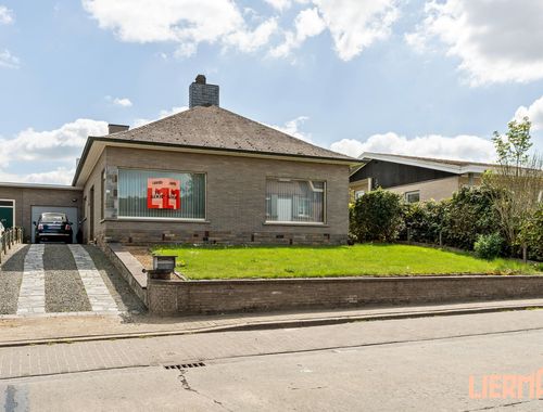                                         Maison à vendre à Herzele, € 360.000
