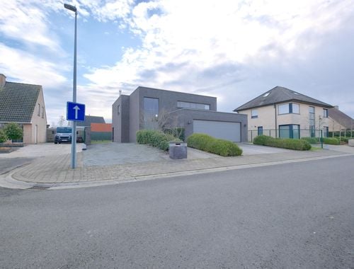                                         Villa te koop in Rumbeke, € 545.000
