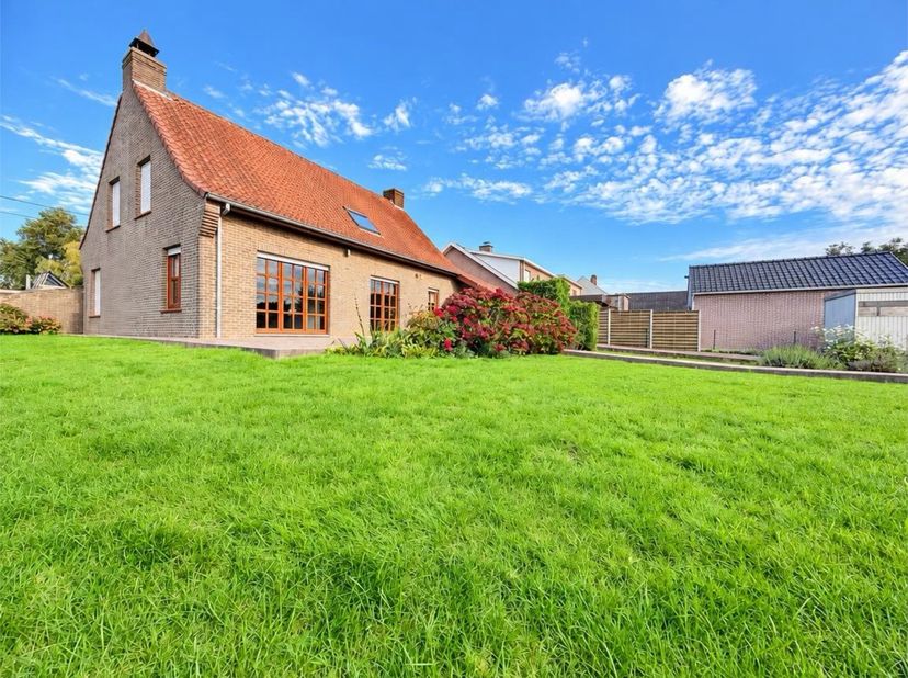Huis te koop in Gentseleenstraat 37,
                    8650 Houthulst