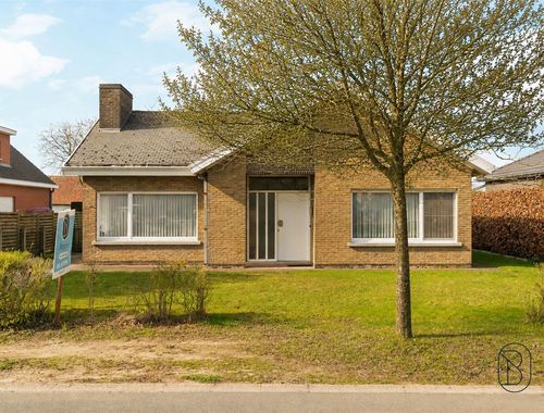                                         Bungalow te koop in Waregem, € 345.000
