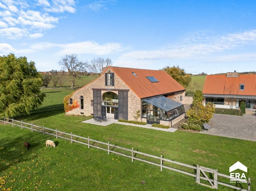 [[ CE BIEN PARTICIPE À LA JOURNÉE MAISONS OUVERTES ERA LE 13/6 DE 11:00 À 12:00 ]]<br />
Ce bien participe à la Journée Maisons Ouvertes ERA. Visitabl