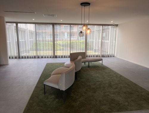                                         Kantoor te huur in Merelbeke, € 4.960
