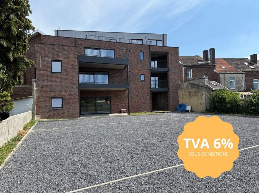 Borremans Real Estate presenteert dit prachtige, nieuwe appartement met 2 slaapkamers te koop in het hart van Visé!<br />
 <br />
Dit appartement van