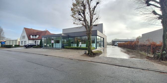 Bien professionnel à louer à Penninckstraat 2a, 8840 Oostnieuwkerke