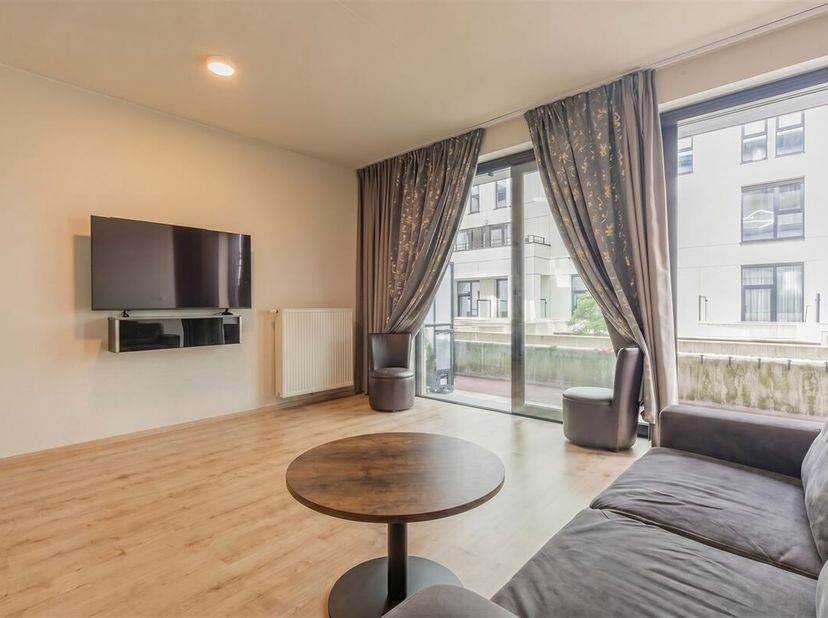 VMV-Vastgoed biedt u dit instapklaar appartement met 1 slaapkamer + terras aan, gelegen in een recent en hoogwaardig gebouw met een eigen fitnessruimt