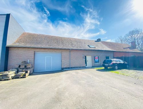                                         Handelspand met woonst te koop in Zonnebeke, € 250.000
