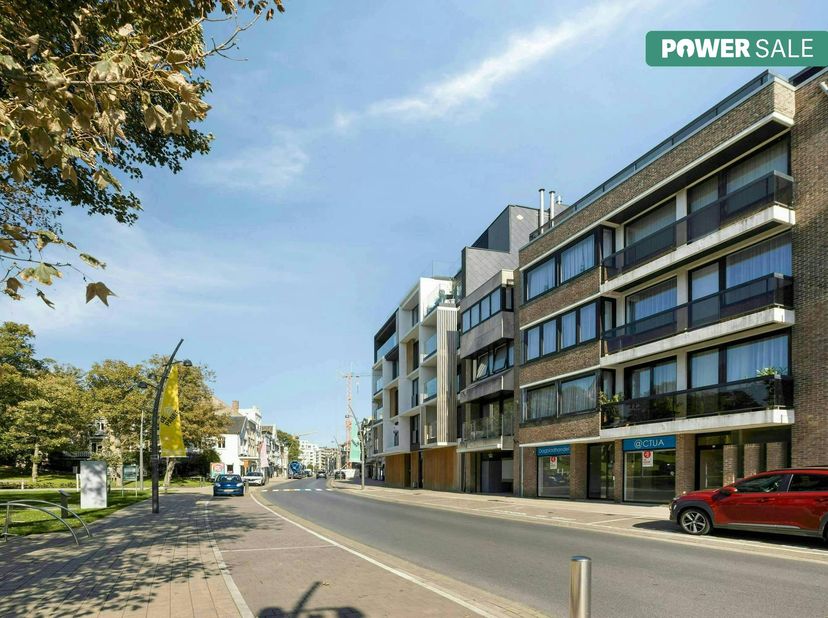 Bedrijfsvastgoed te koop in Zeelaan 18 bus 1.0,
                    8660 De Panne