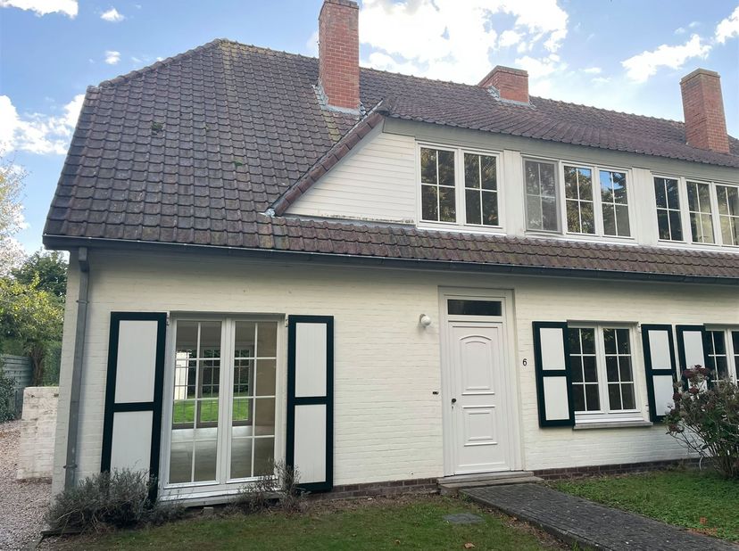 Maison à louer à Koningin Astridlaan 4,
                    9840 De Pinte