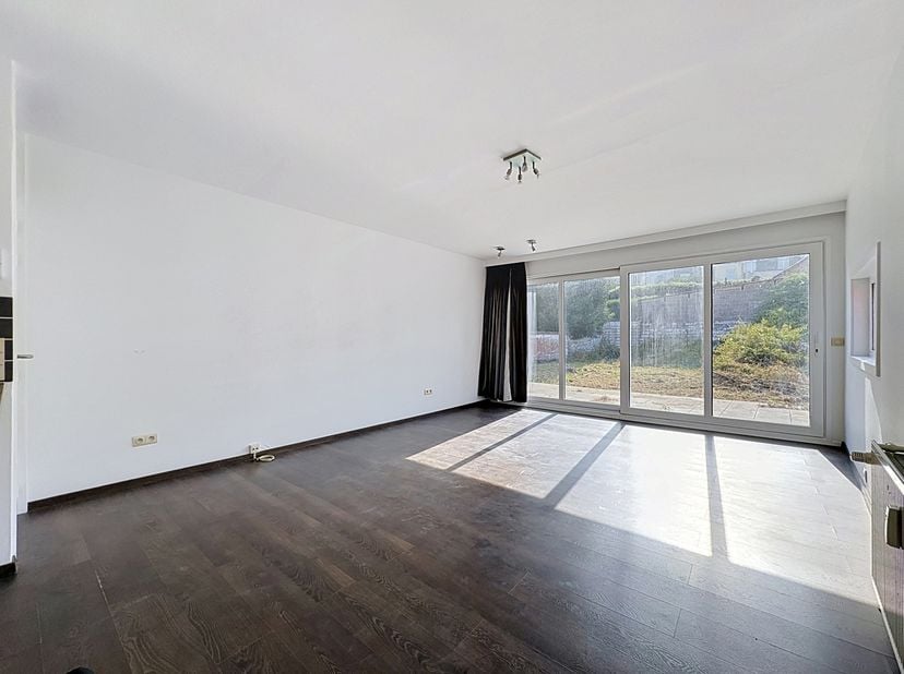 GELIEVE NIET TE BELLEN, maar uw bezoek aan te vragen via immodavinci.be - Ga naar het pand dewelke u interesseert en druk op de knop “Bezoek Aanvragen