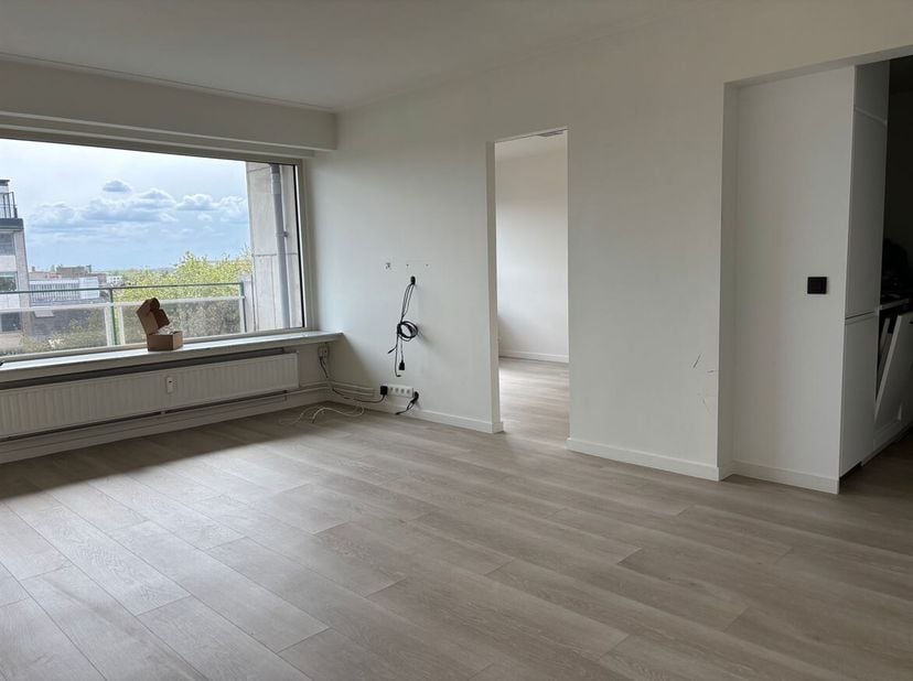Gezellig 1 slaapkamer appartement op de 6de verdieping in hartje Mechelen<br />
Beschrijving<br />
Gezellig appartement gelegen aan de Schuttersvest t