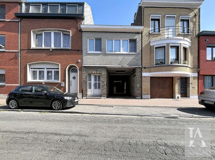 Bedrijfsvastgoed te koop in Rue de Renory 173,
                    4031 Angleur
