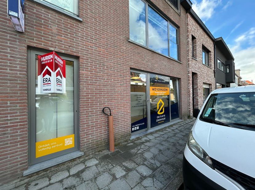 Bien professionnel à louer
                    à 8340 Moerkerke