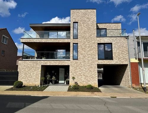                                         Penthouse te huur in Paal, € 1.300
