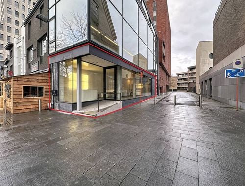                                         Handelszaak te huur in Kortrijk, € 1.750
