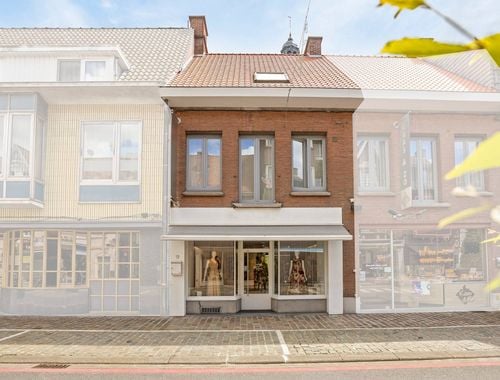                                         Handelspand met woonst te koop in Roeselare, € 265.000
